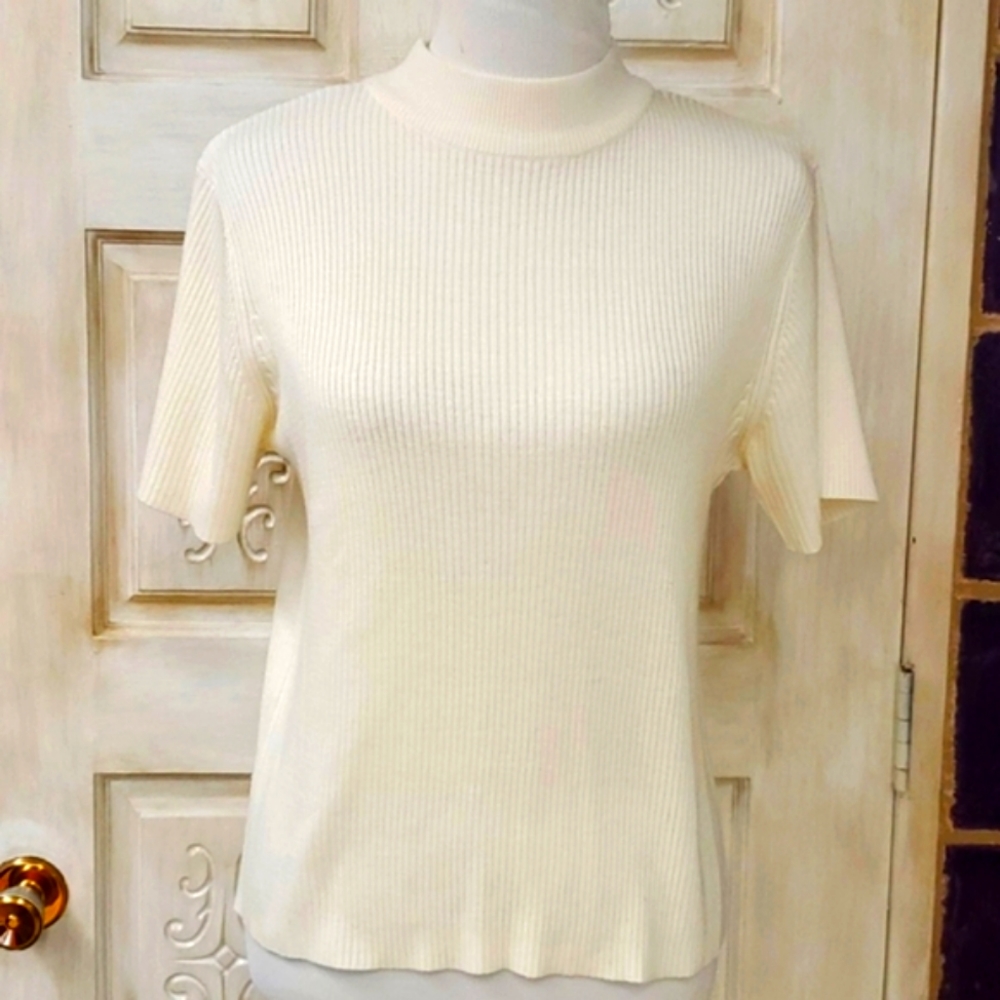 Vintage Winter white short sleeve ribbed sweater